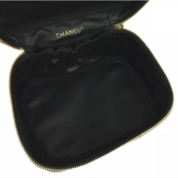 CHANEL CC Logo Grained Calfskin Cosmetics Vanity Hand Bag - Picture 10 of 12